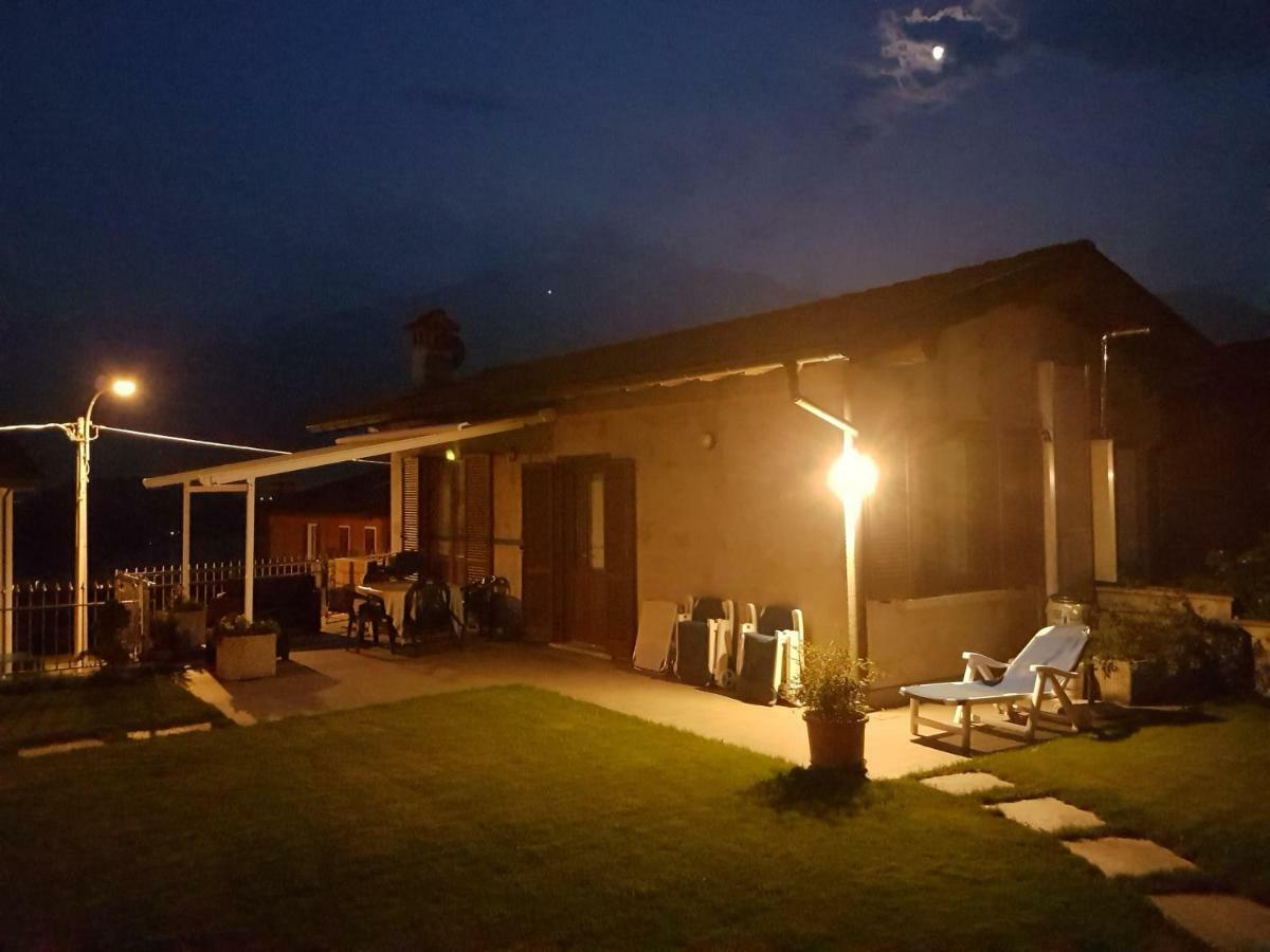 ジェーラ・ラーリオ Casa Lenaヴィラ エクステリア 写真